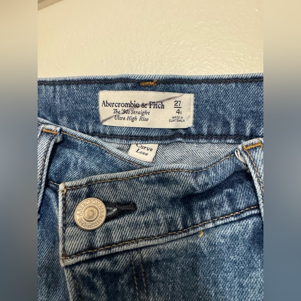 Abercrombie & Fitch Curve Love 90’s Straight Ultra High Rise Crossover Waistband - Picture 3 of 4